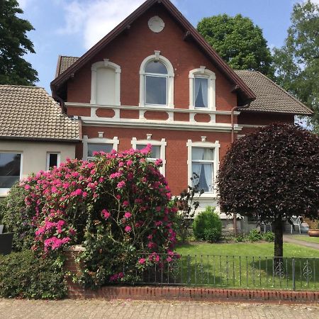 Ferienhaus Us lütt Hus und das Zimmer Linde im Haupthaus Oldenburg Exterior foto