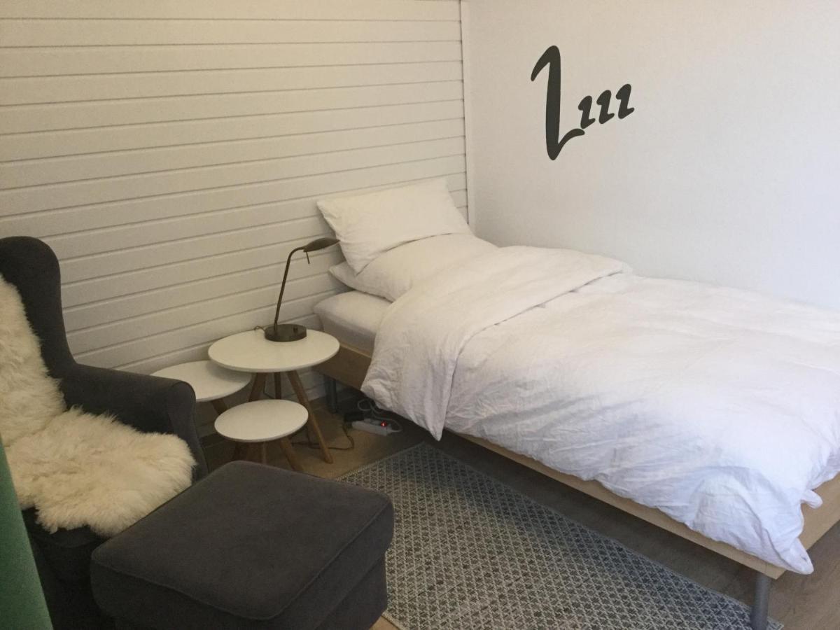 Ferienhaus Us lütt Hus und das Zimmer Linde im Haupthaus Oldenburg Exterior foto