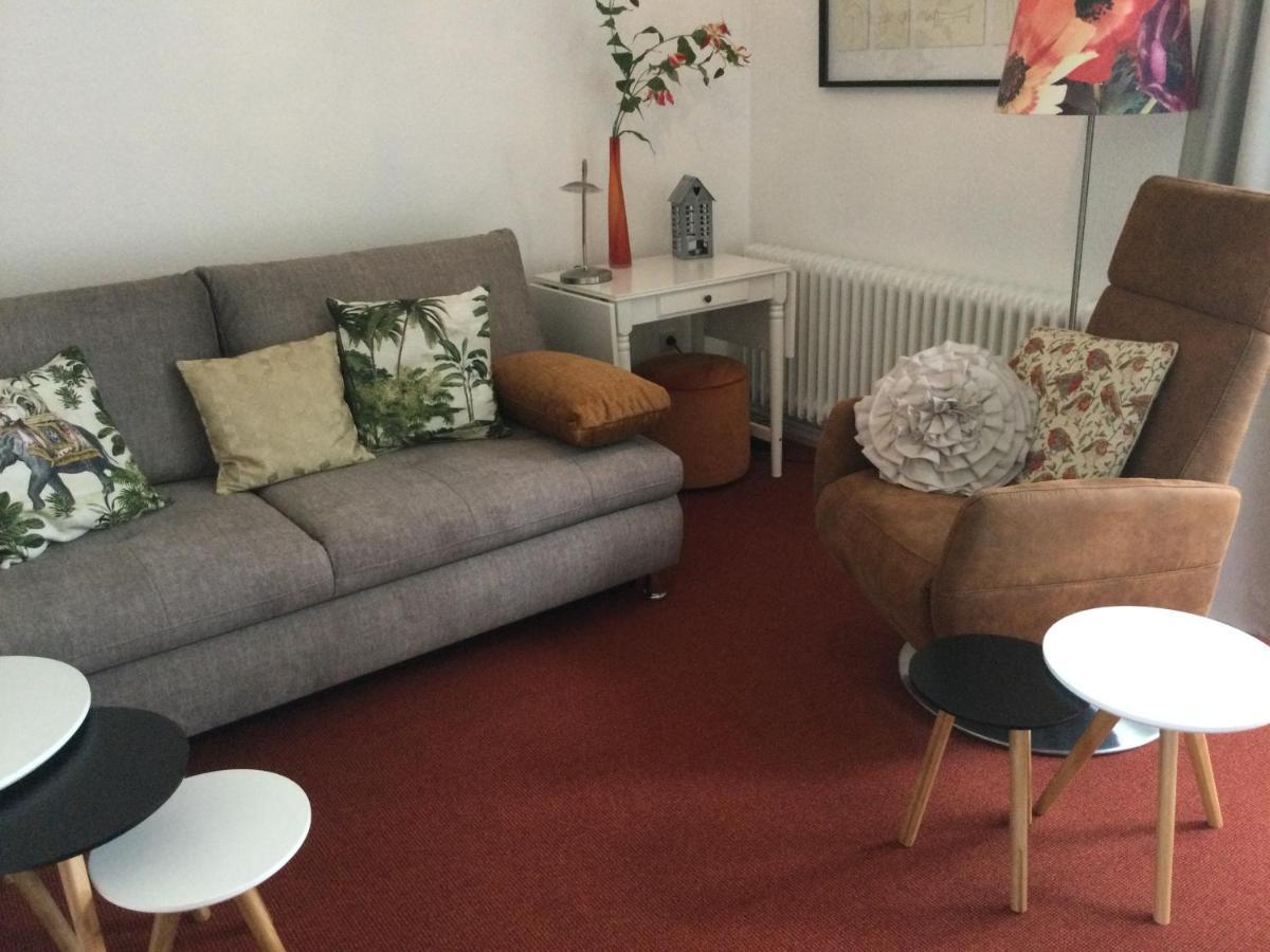 Ferienhaus Us lütt Hus und das Zimmer Linde im Haupthaus Oldenburg Exterior foto