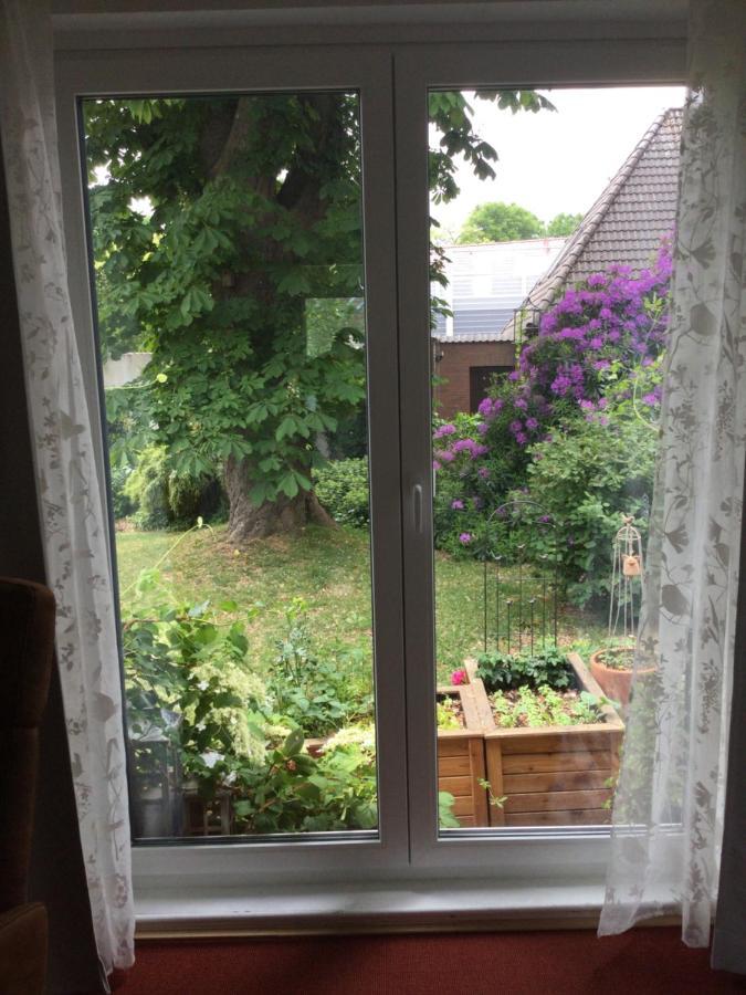 Ferienhaus Us lütt Hus und das Zimmer Linde im Haupthaus Oldenburg Exterior foto
